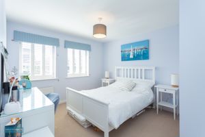 Bedroom- click for photo gallery